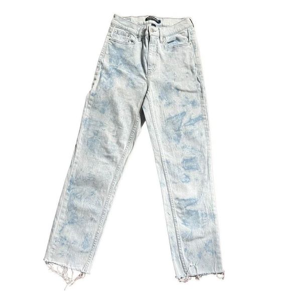 Sold - Picture 2 of 8